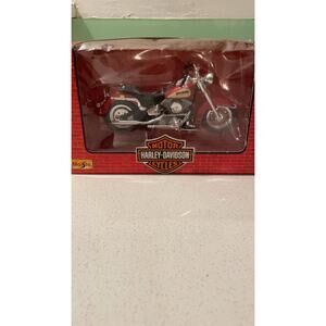 Harley Davidson 1:18 1986 FLST Heritage Softail Red Motorcycle Series 5 TRL7#39